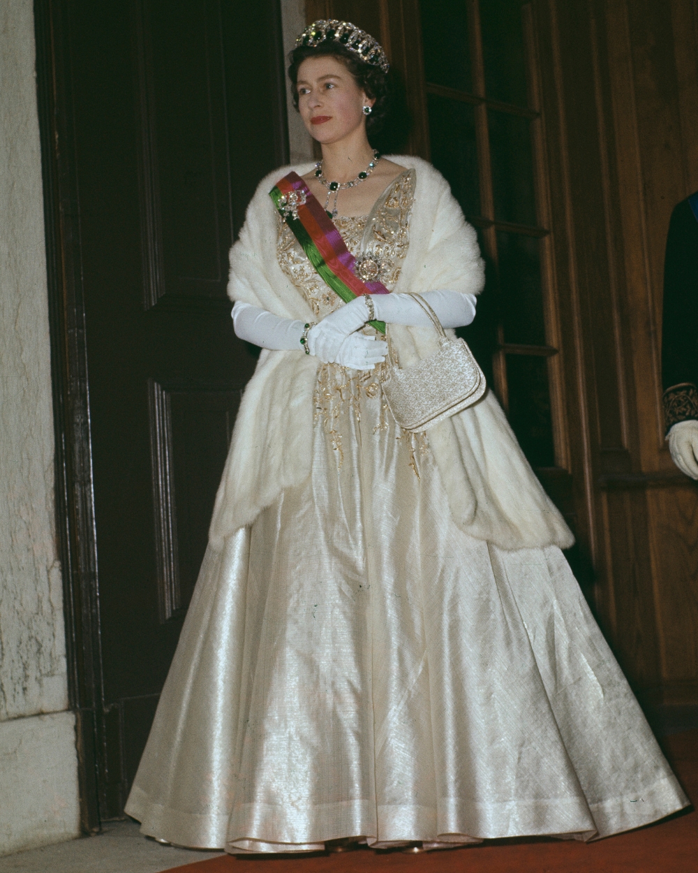 Izložba odeće kraljice Elizabete