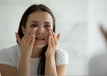 Kako da uklonite kesice ispod očiju: 5 najefikasnijih načina