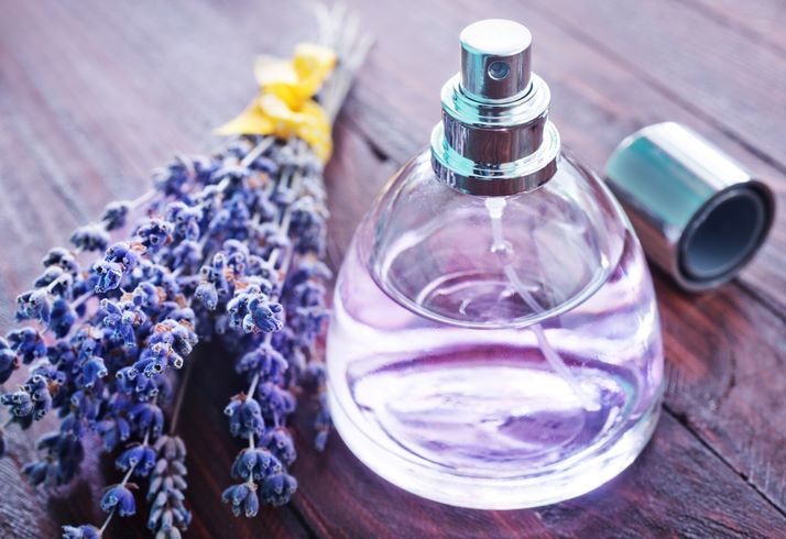 Najpoželjniji parfemi za leto: Fenomenalno mirišu – i teraju komarce