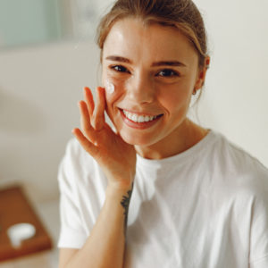 retinol sendvič nega lica