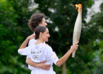 poznati i olimpijski plamen