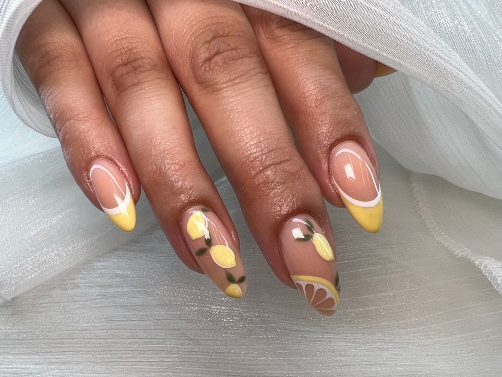 Puter frenč i nail art iz 90-ih: Savršen manikir za letovanje