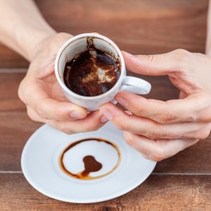 proricanje sudbine iz taloga kafe