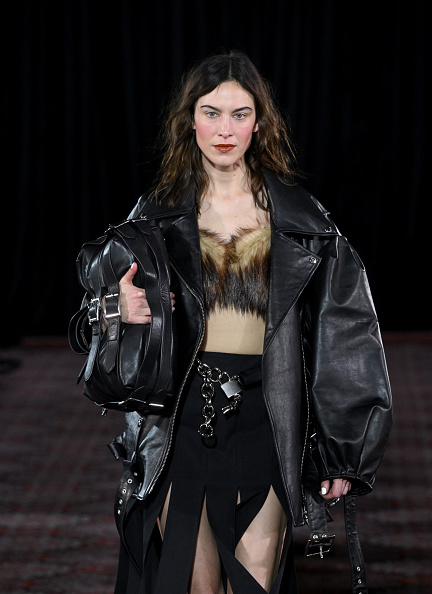 slojevita frizura Alexa Chung
