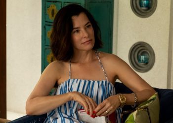 Crveni nokti 2025. Parker Posey u seriji „The White Lotus“