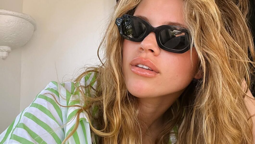 Sofia nosi jam blonde boju kose