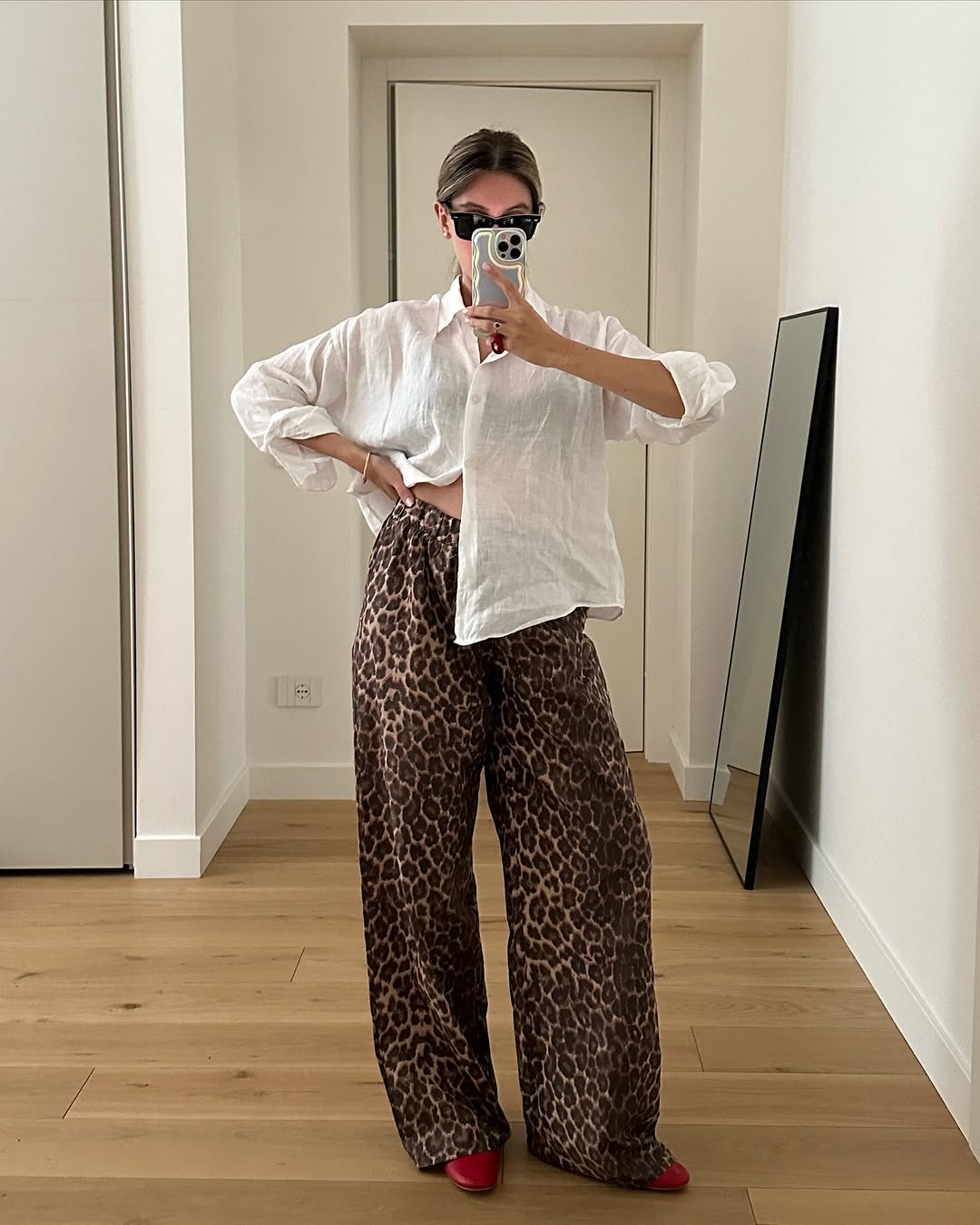 pantalone sa leopard printom