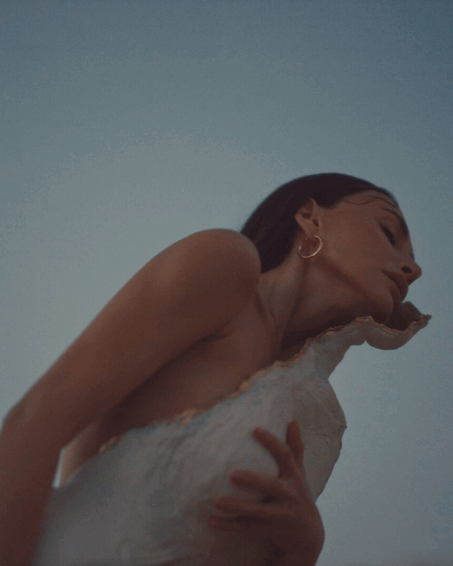 Emina Jahović objavila novu pesmu „Svitanje“ i najavila istoimeni album