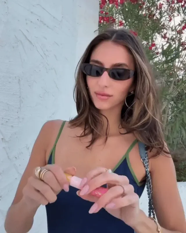 Letnji must-have: Zašto je važno nanositi SPF i na usne?