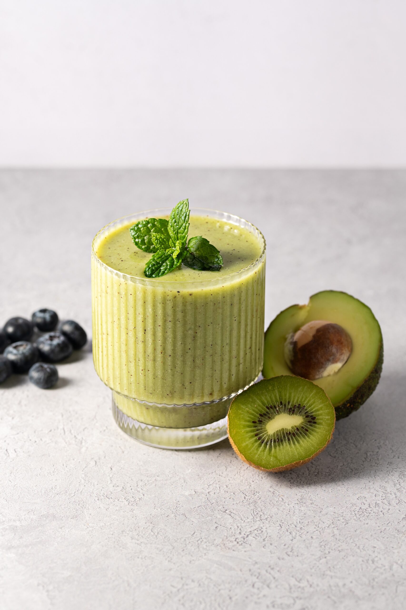 Green,Smoothie.,Glasses,Of,Green,Avocado,,Kiwi,Detox,Smoothie