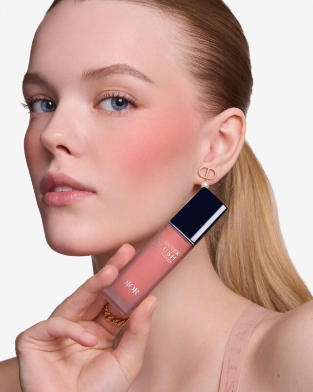 Nakon viralnog Forever Skin Perfect Foundation Stick-a, Dior lansirao Forever Blush Soft Filter rumenilo