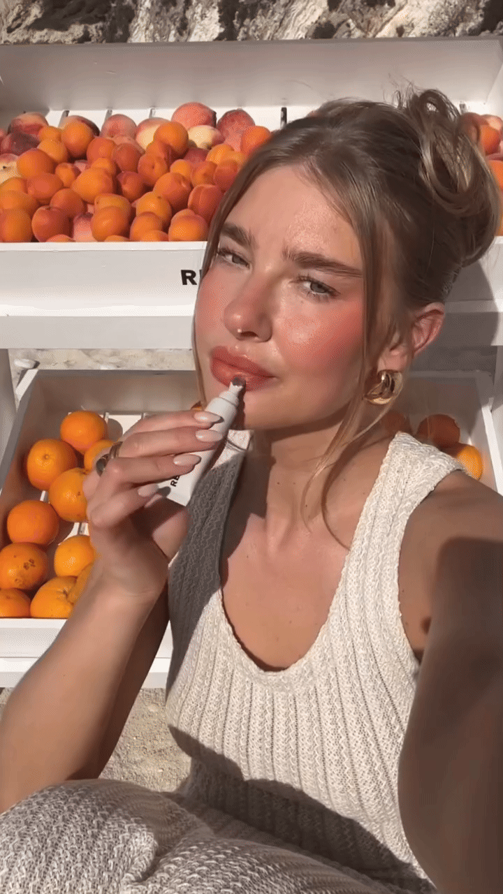 Peach makeup
