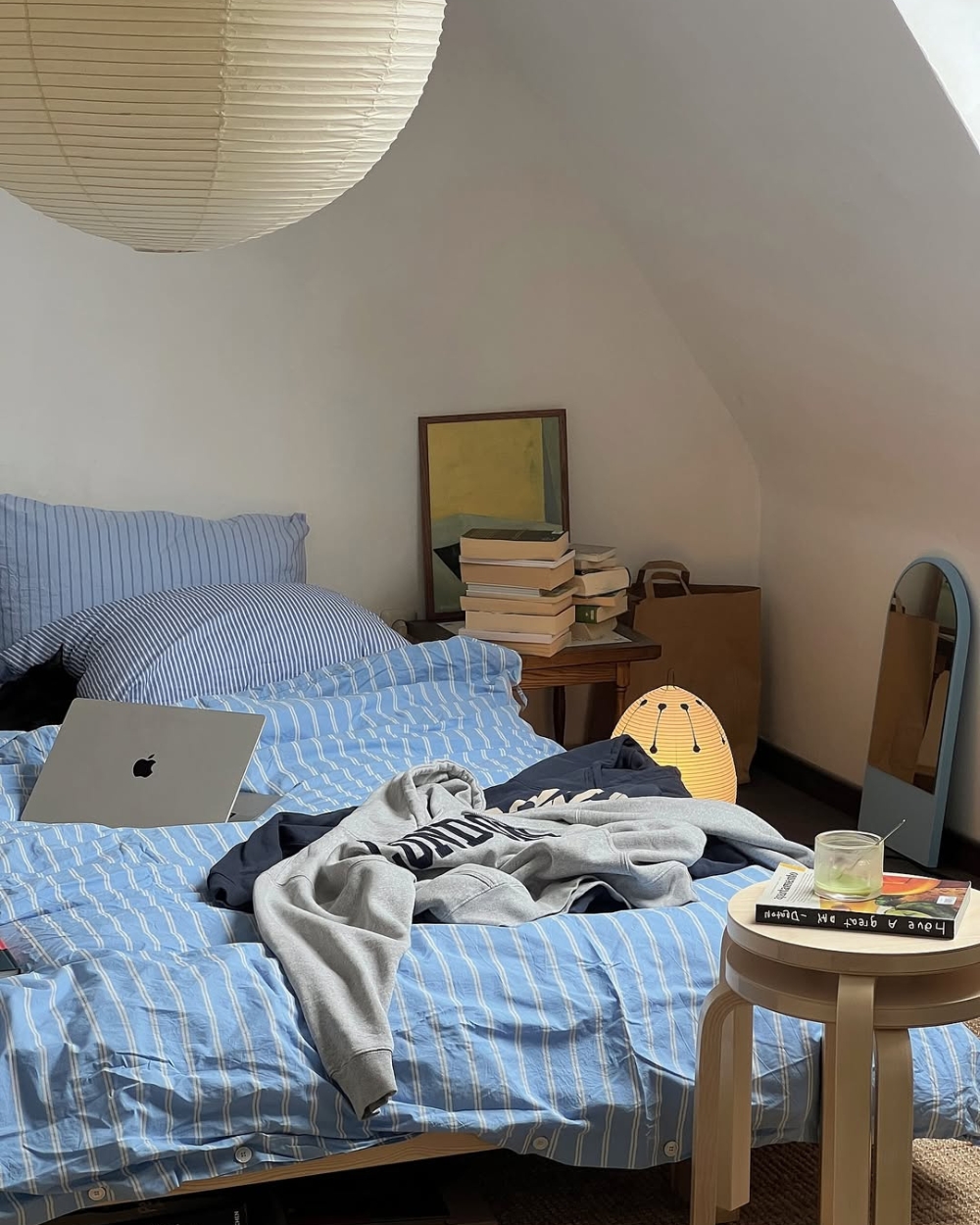 Nameštanje kreveta ujutro 