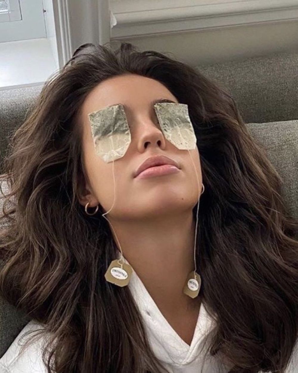 Ohlađene kesice čaja i otečeni kapci 