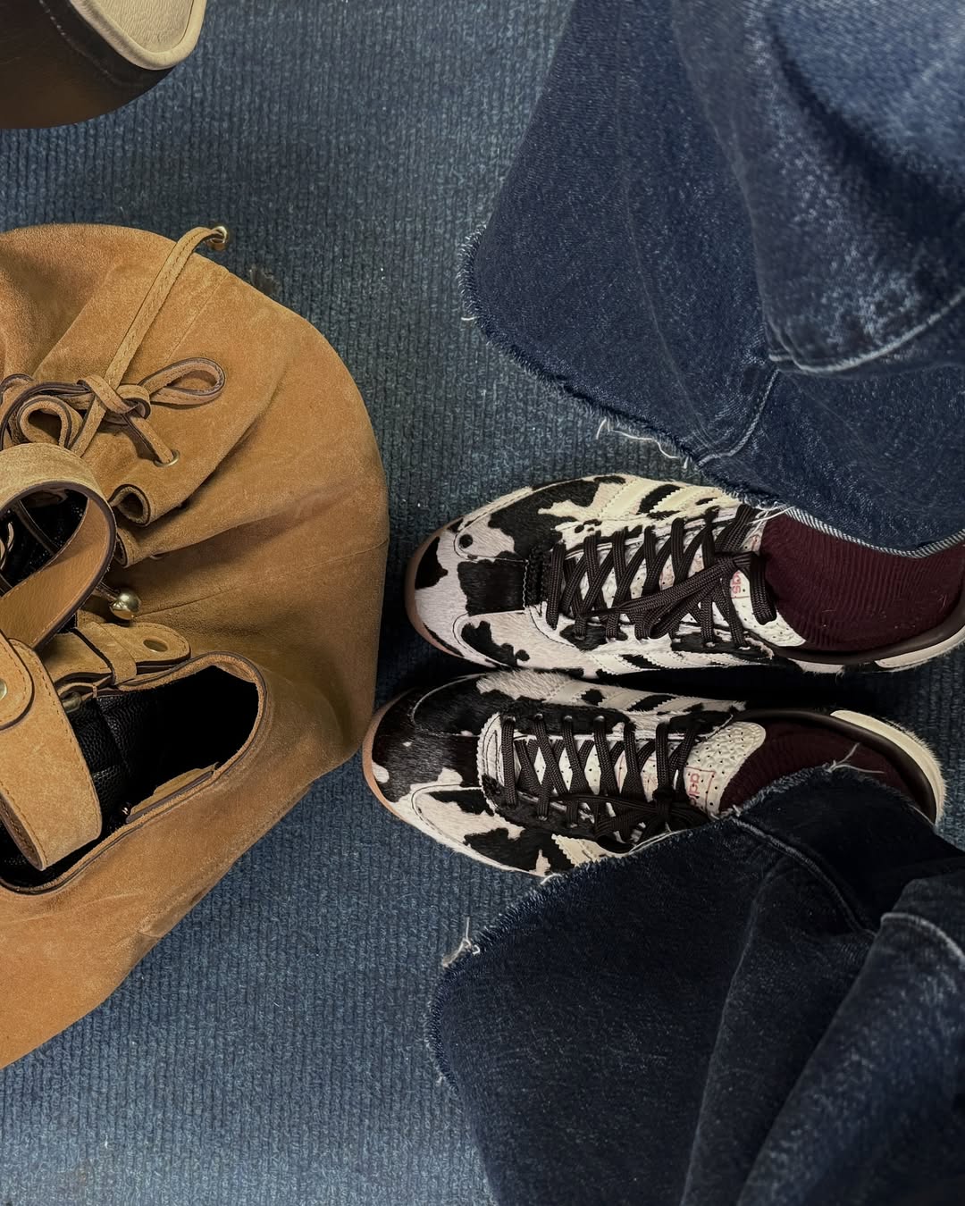 patike sa kravljim printom