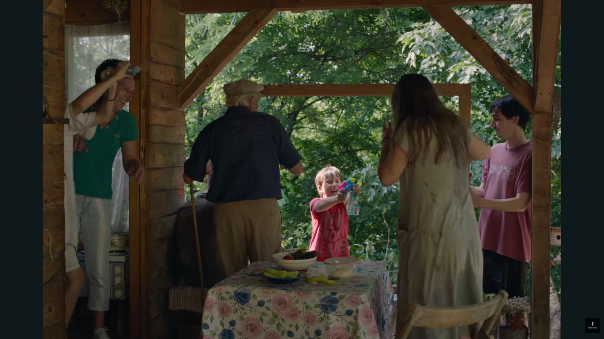 Kadar iz filma, Vetre pričaj sa mnom