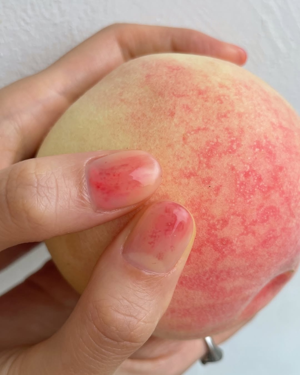 Fruit peel nokti