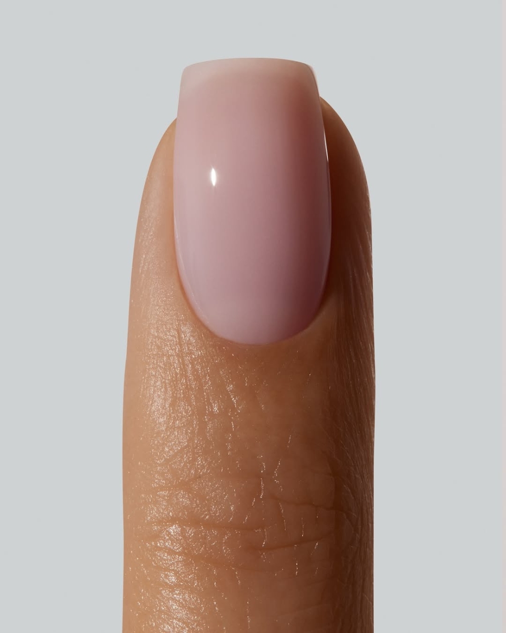 Nude nokti za jesen 2025.