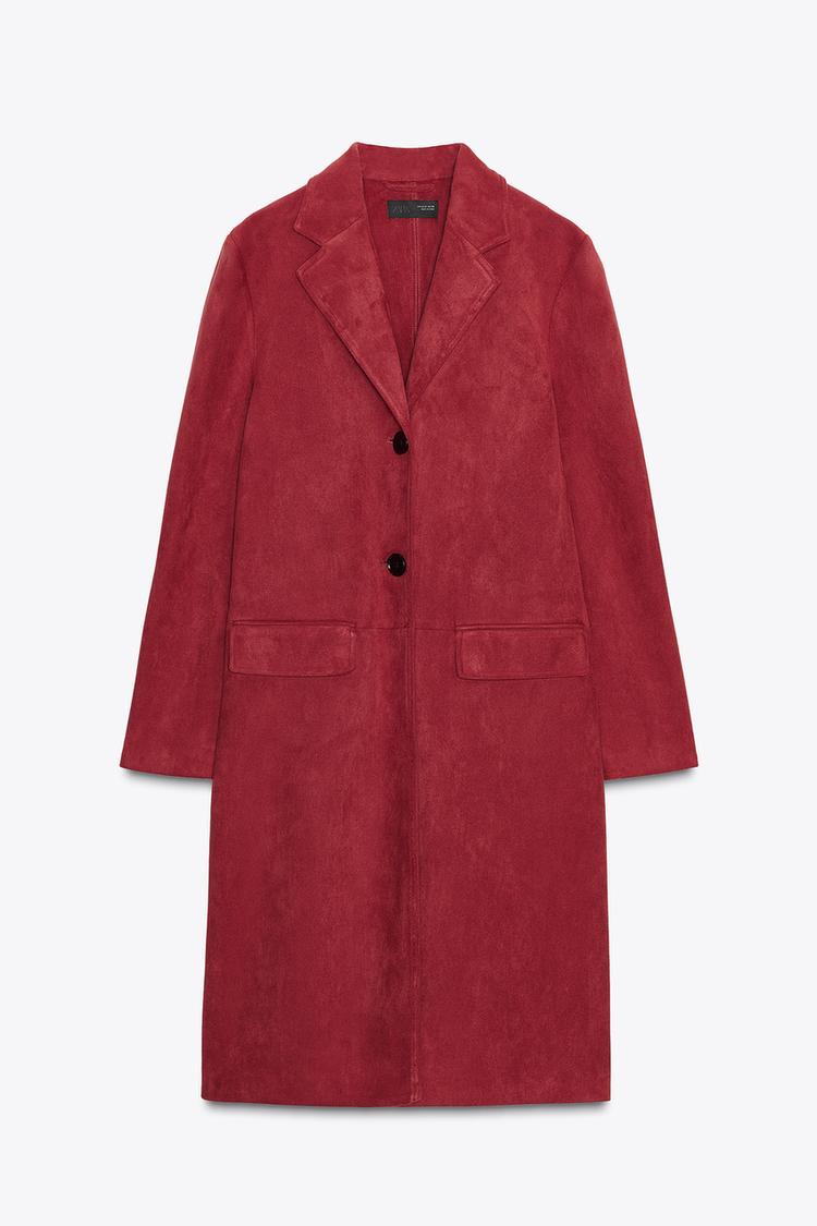 crvene jakne i kaputi