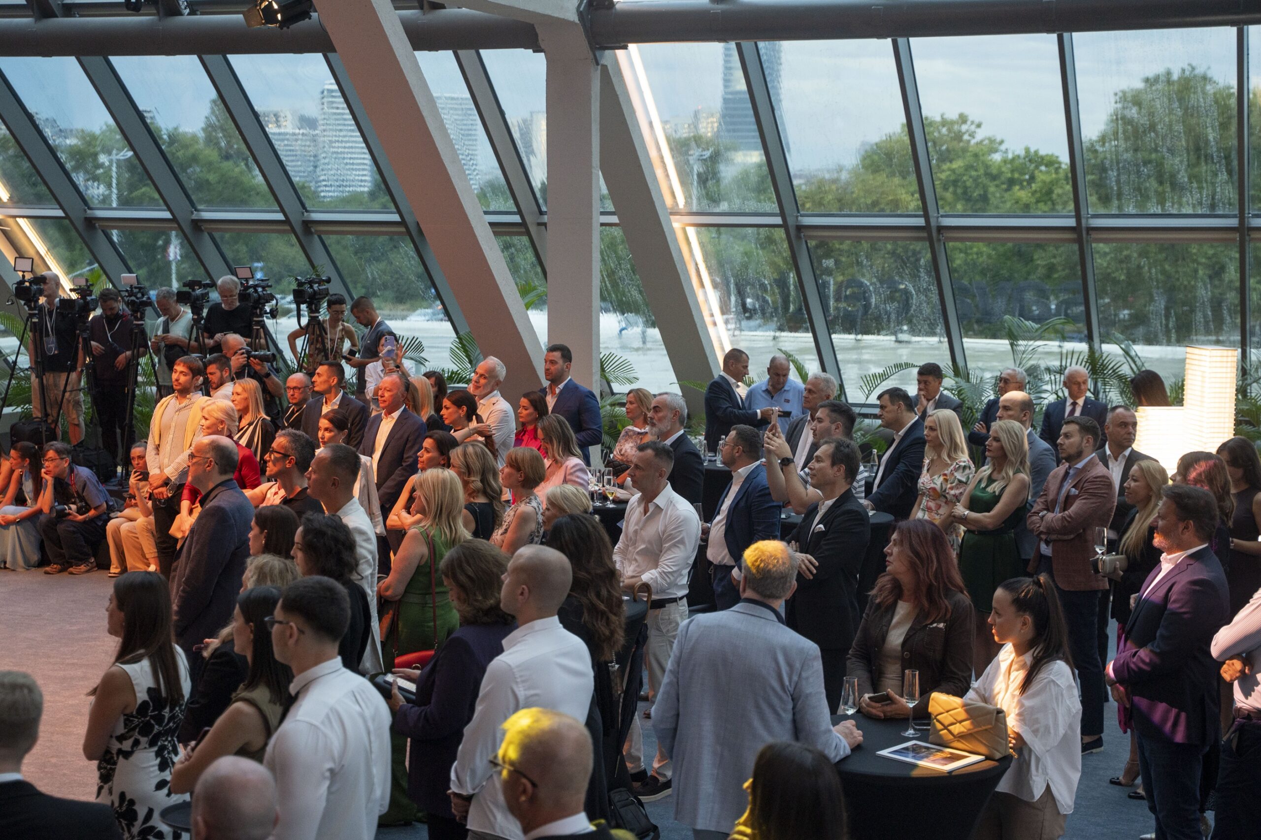 Koktel u foajeu Plave dvorane