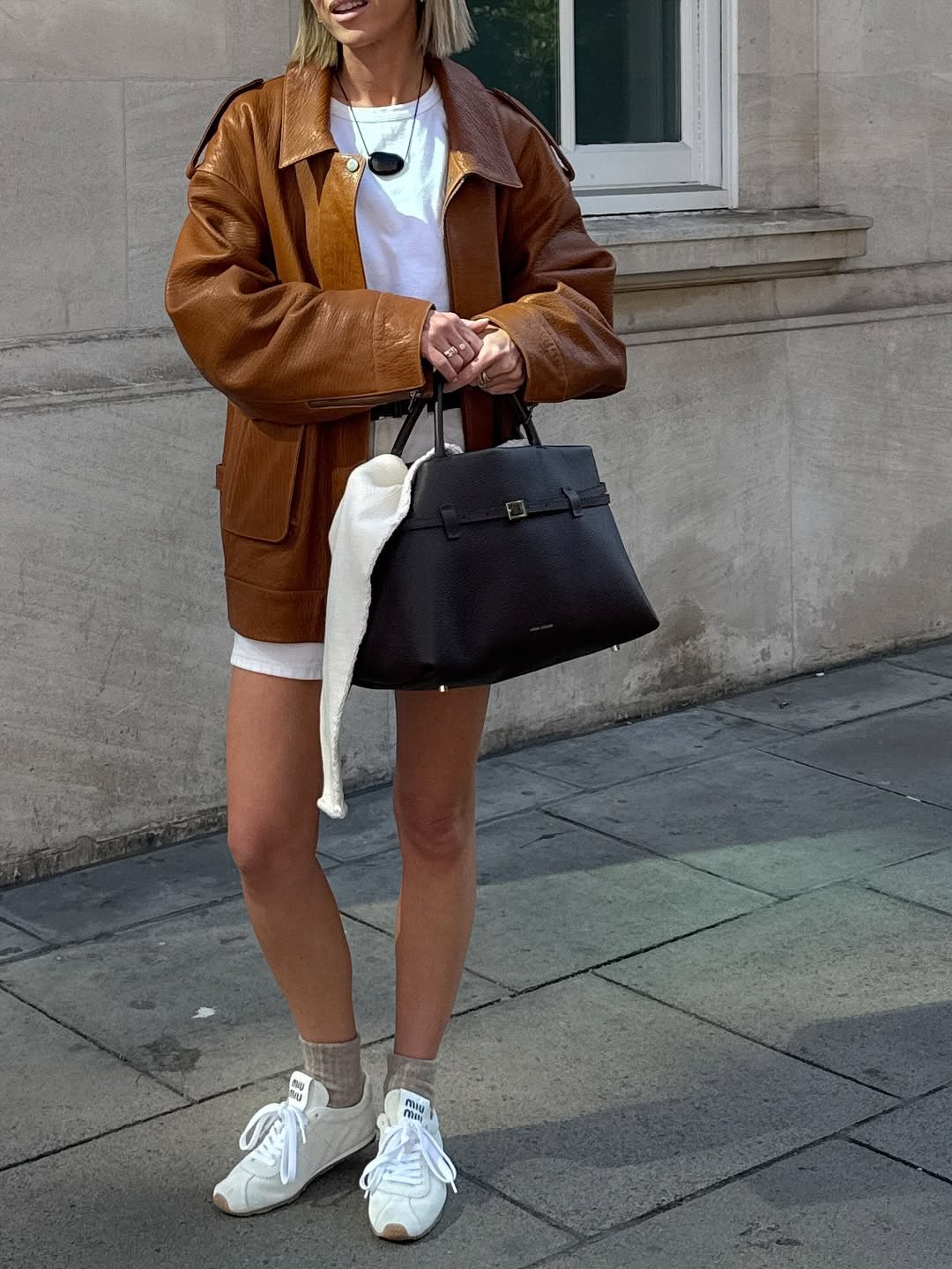 Bele patike za jesen 2025