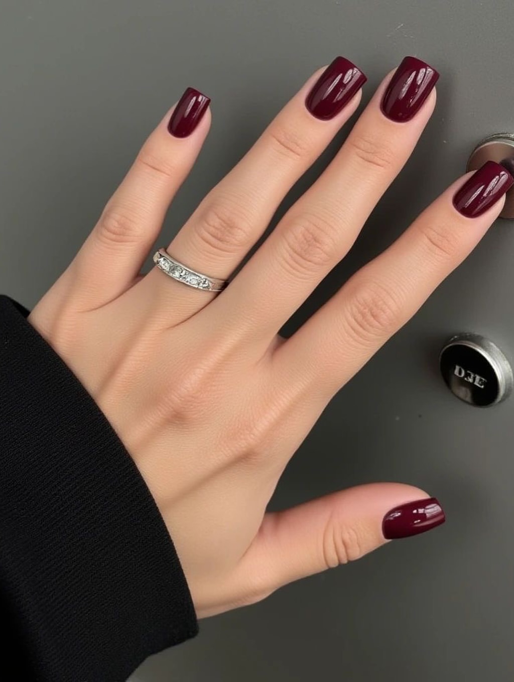 Burgundi lak za nokte je veliki jesenji trend, a ovi dugotrajni lakovi zaslužuju pažnju