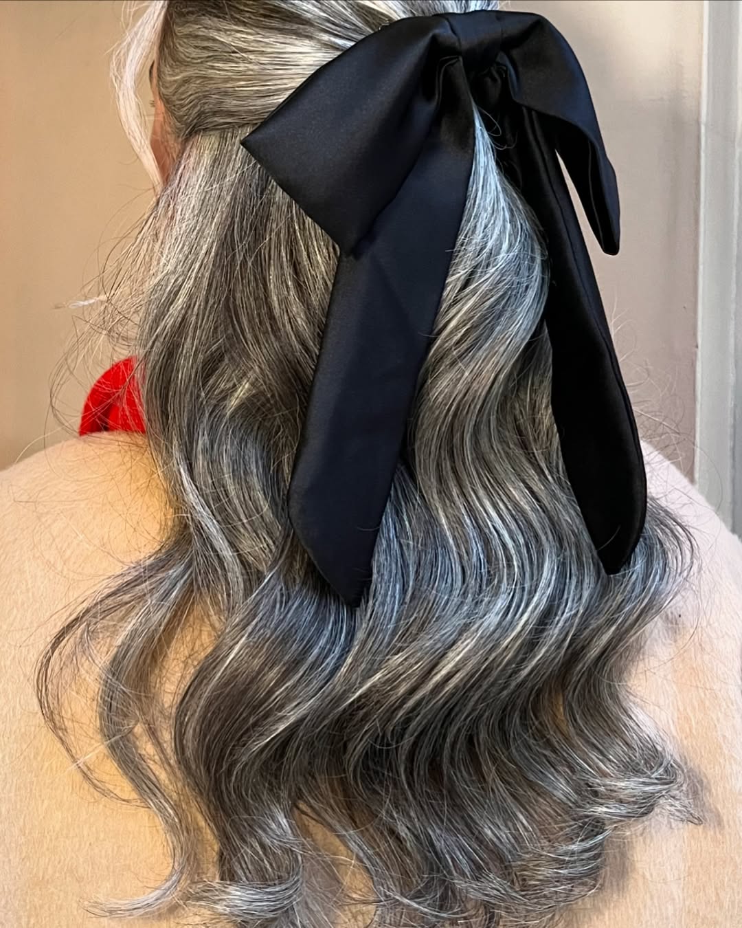 Seda kosa nega i stilizovanje