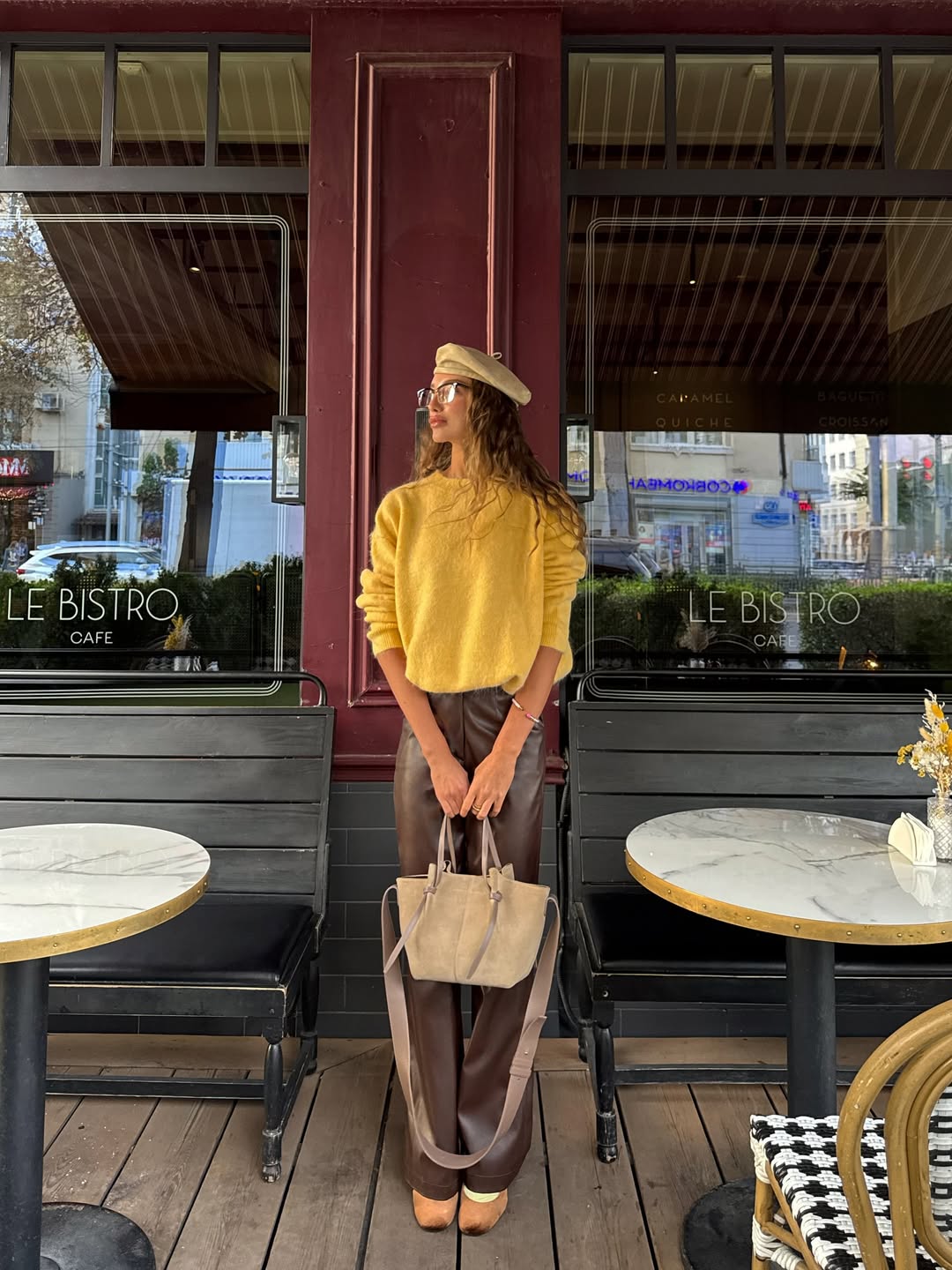 Kožni outfit za posao