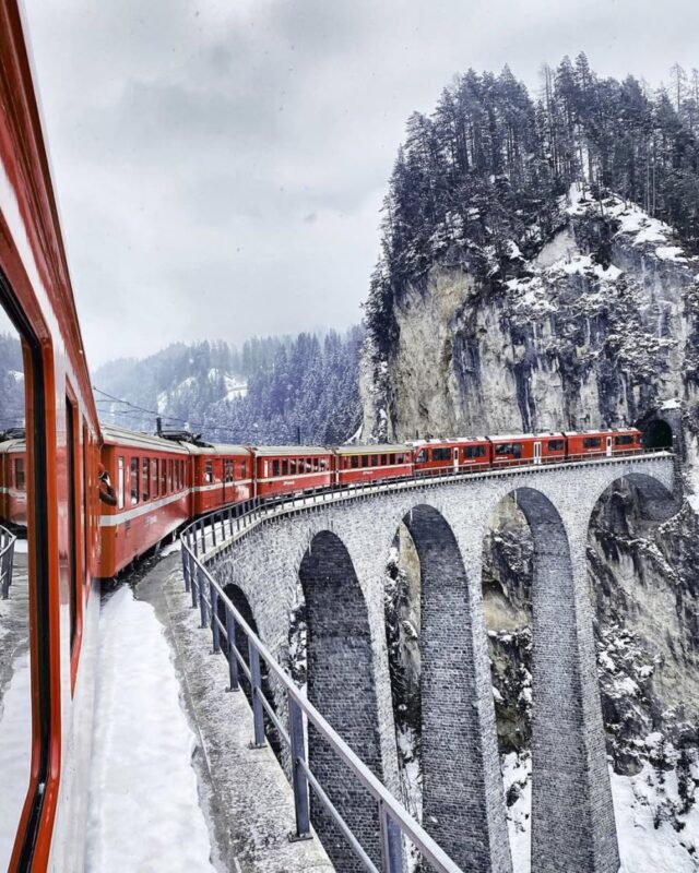 Praznična sezona je već stigla: Italijani pustili „u pogon“ Christmas market voz iz Rima do Minhena