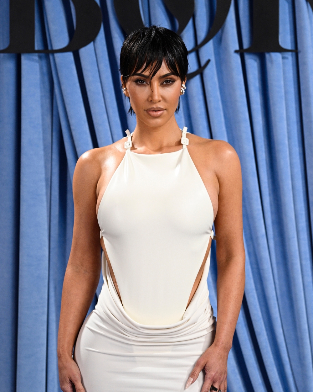 Hair transformacije poznatih Kim Kardashian pixie cut