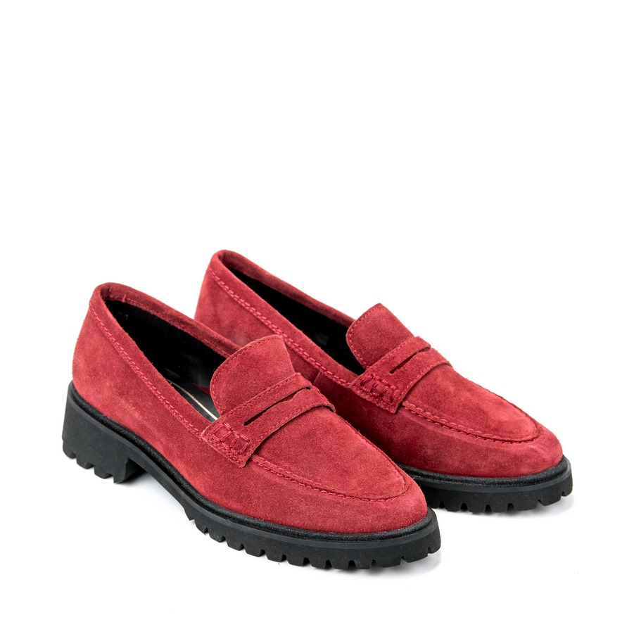 Jesenje crvene cipele u bojama