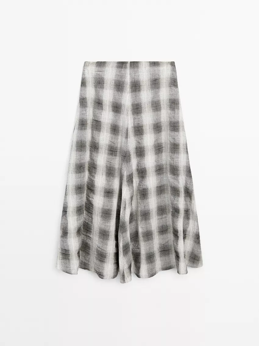 Karirane suknje su u trendu