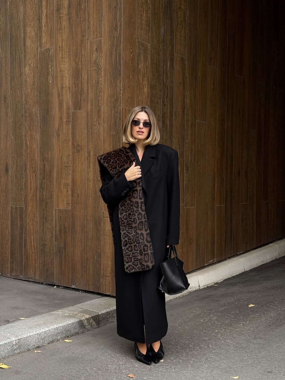 Krzneni šal u jesenjim kombinacijama