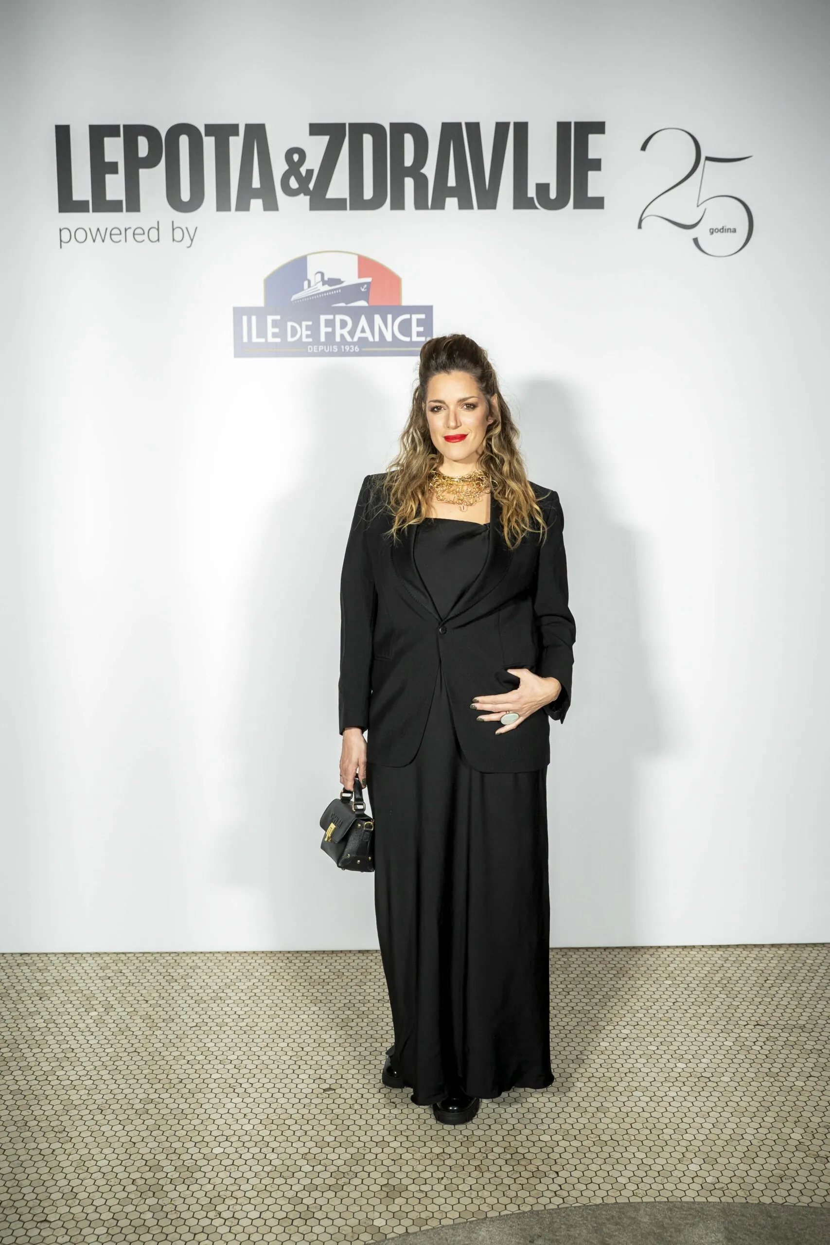 Ana Radonjić, Zoe Kida