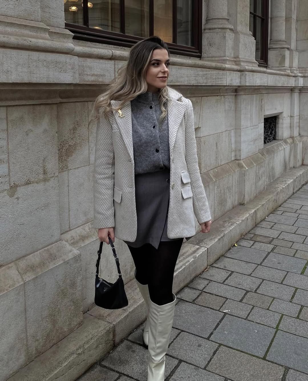 Sivi džemper za jesen