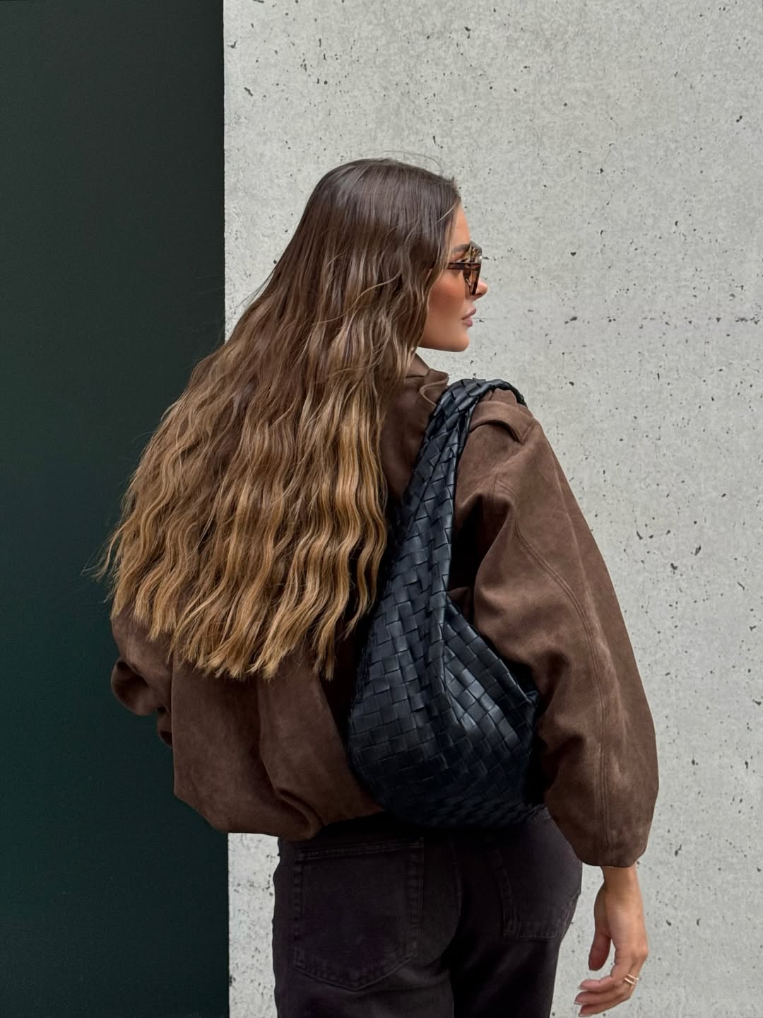 Smeđi detalji u outfitu jesen i zima