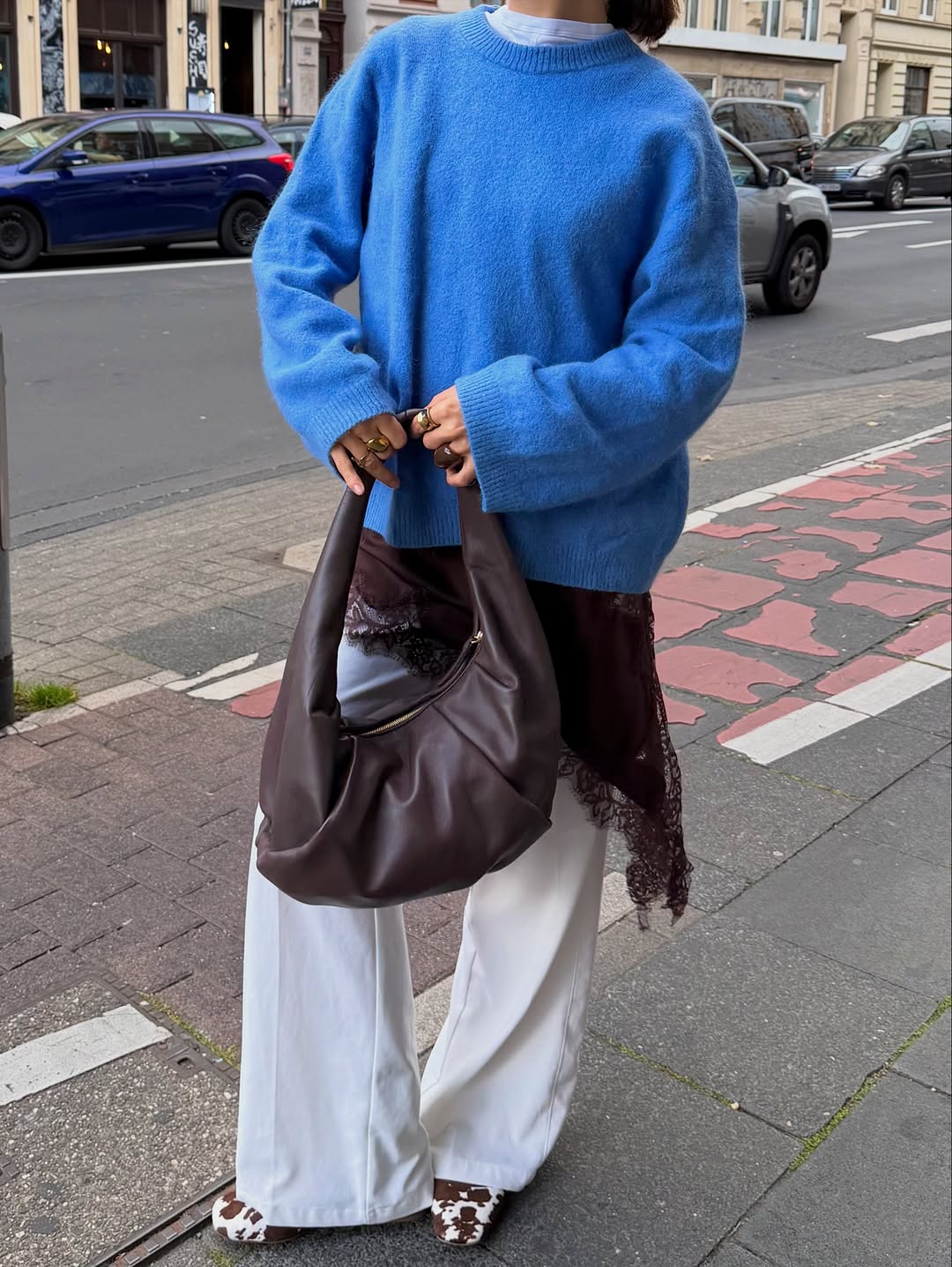 Smeđi detalji u outfitu jesen i zima