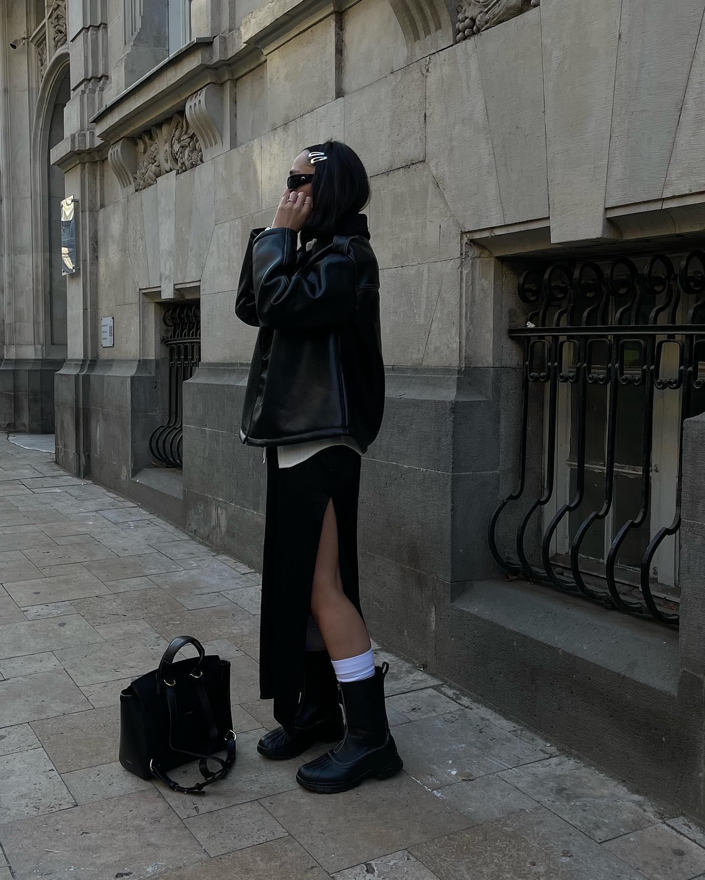 Total black outfiti jesen zima 2025