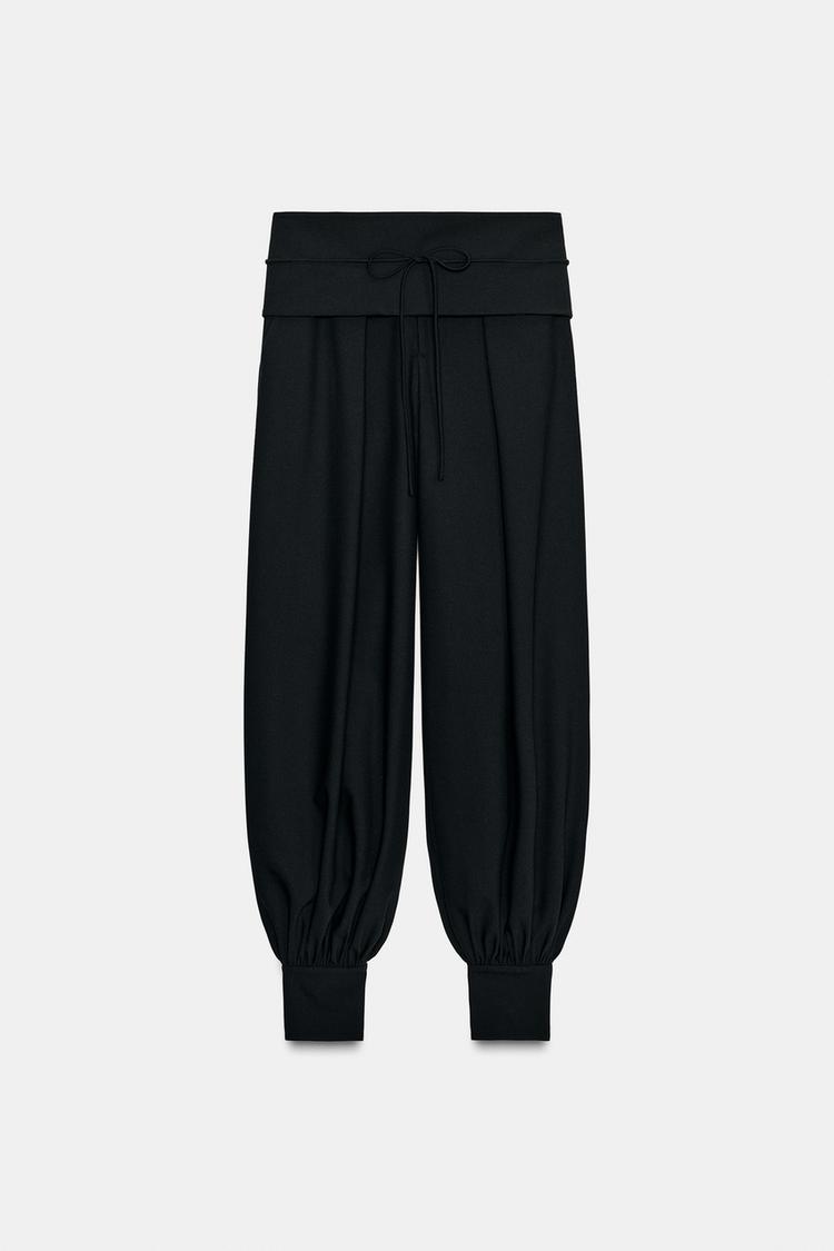 Zara crne pantalone 