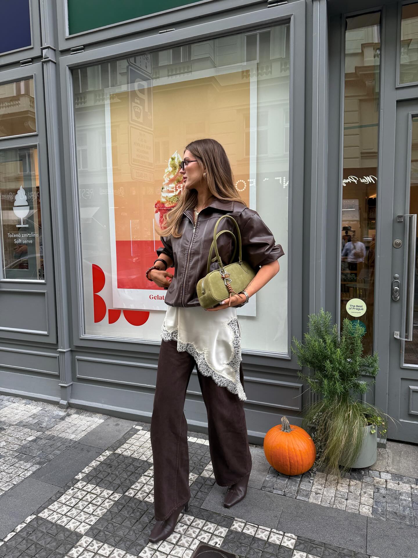 Zarina asimetrična haljina trenduje