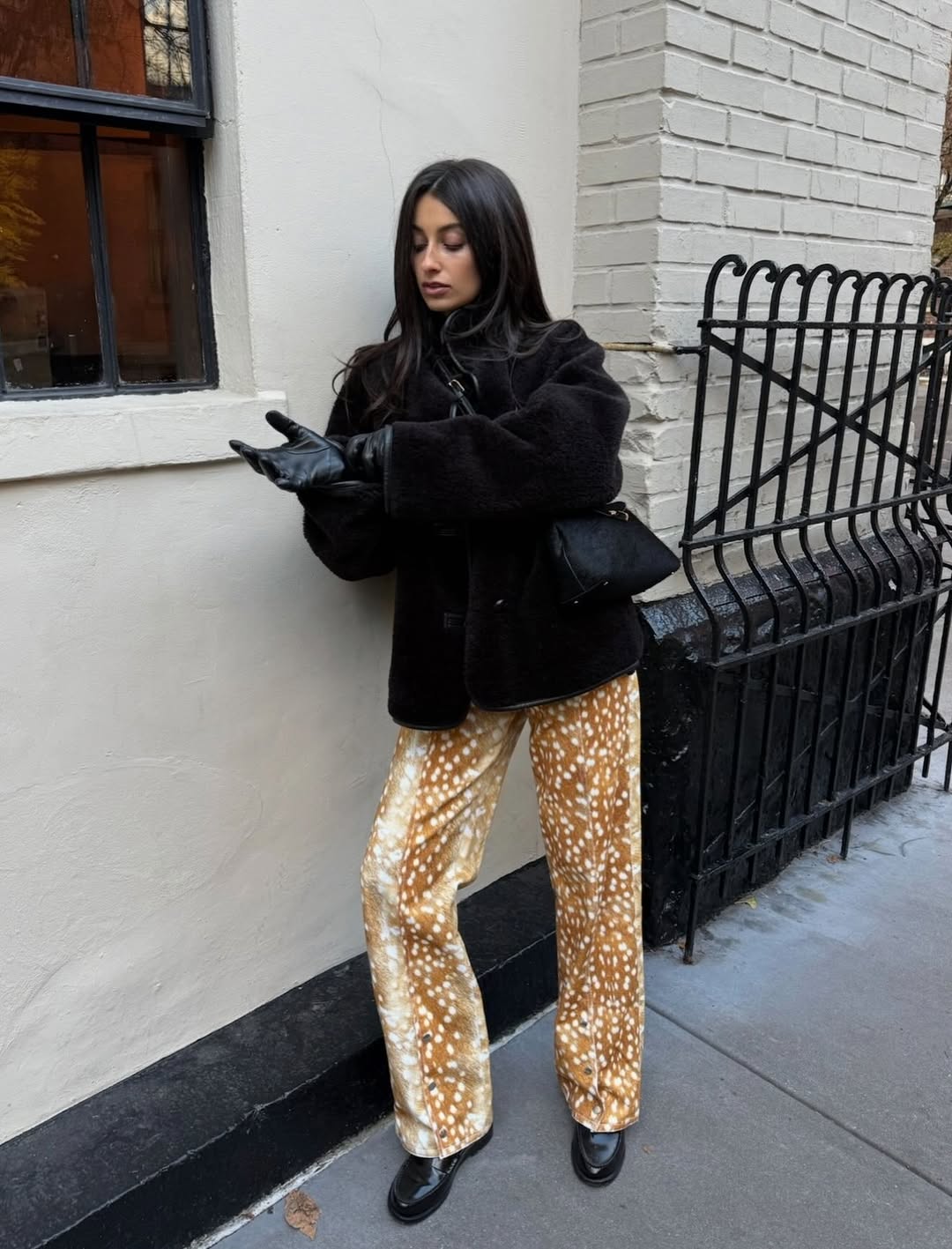 Farmerke i pantalone u printu su in