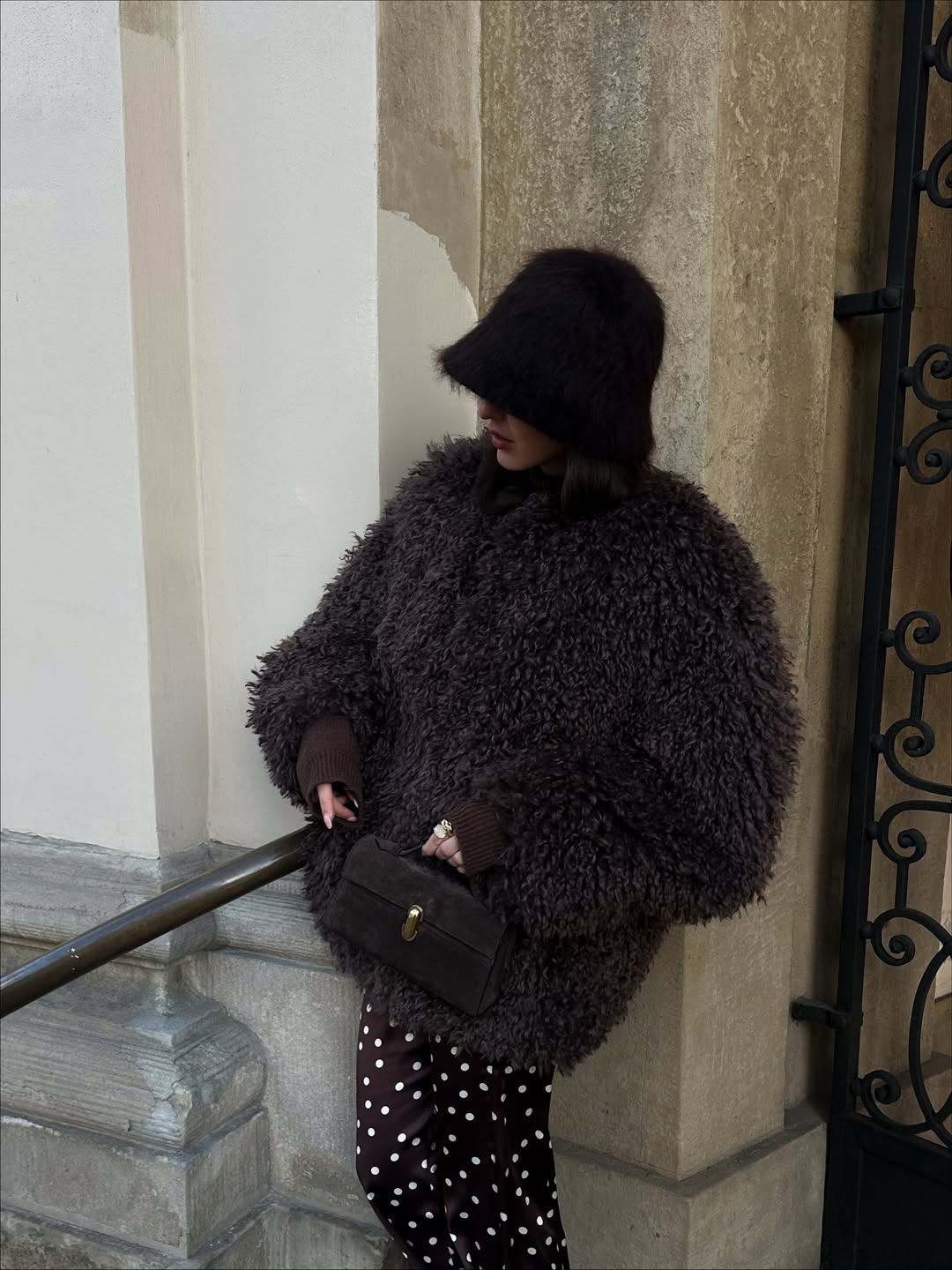 Farmerke i pantalone u printu su in