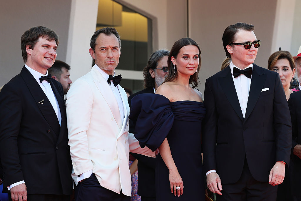 Andrei Zayats, Jude Law, Alicia Vikander i Paul Dano na premijeri filma 
