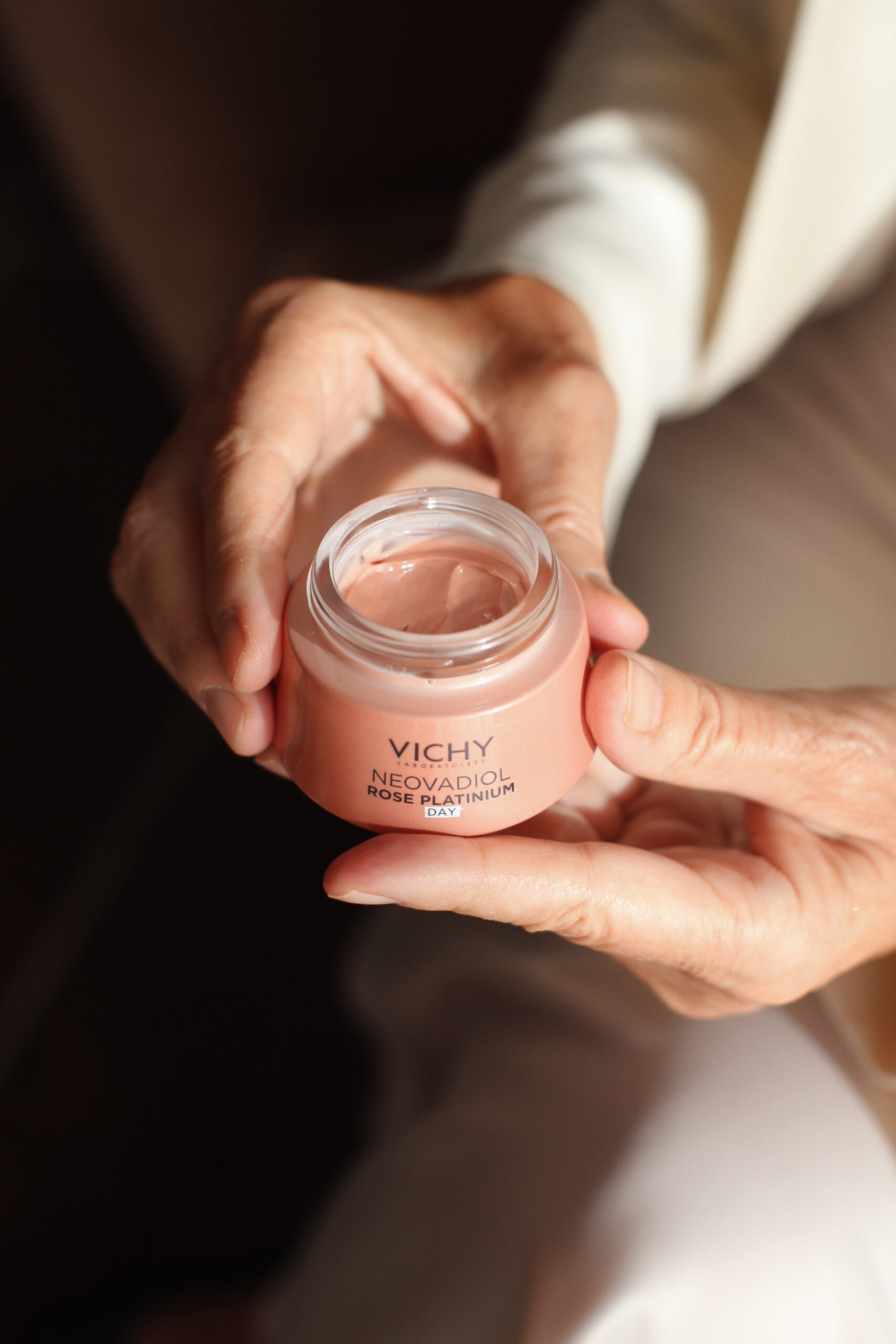 L&Z recenzija_Da li Neovadiol Rose Platinium duo stvarno vraća sjaj koži u postmenopauzi?