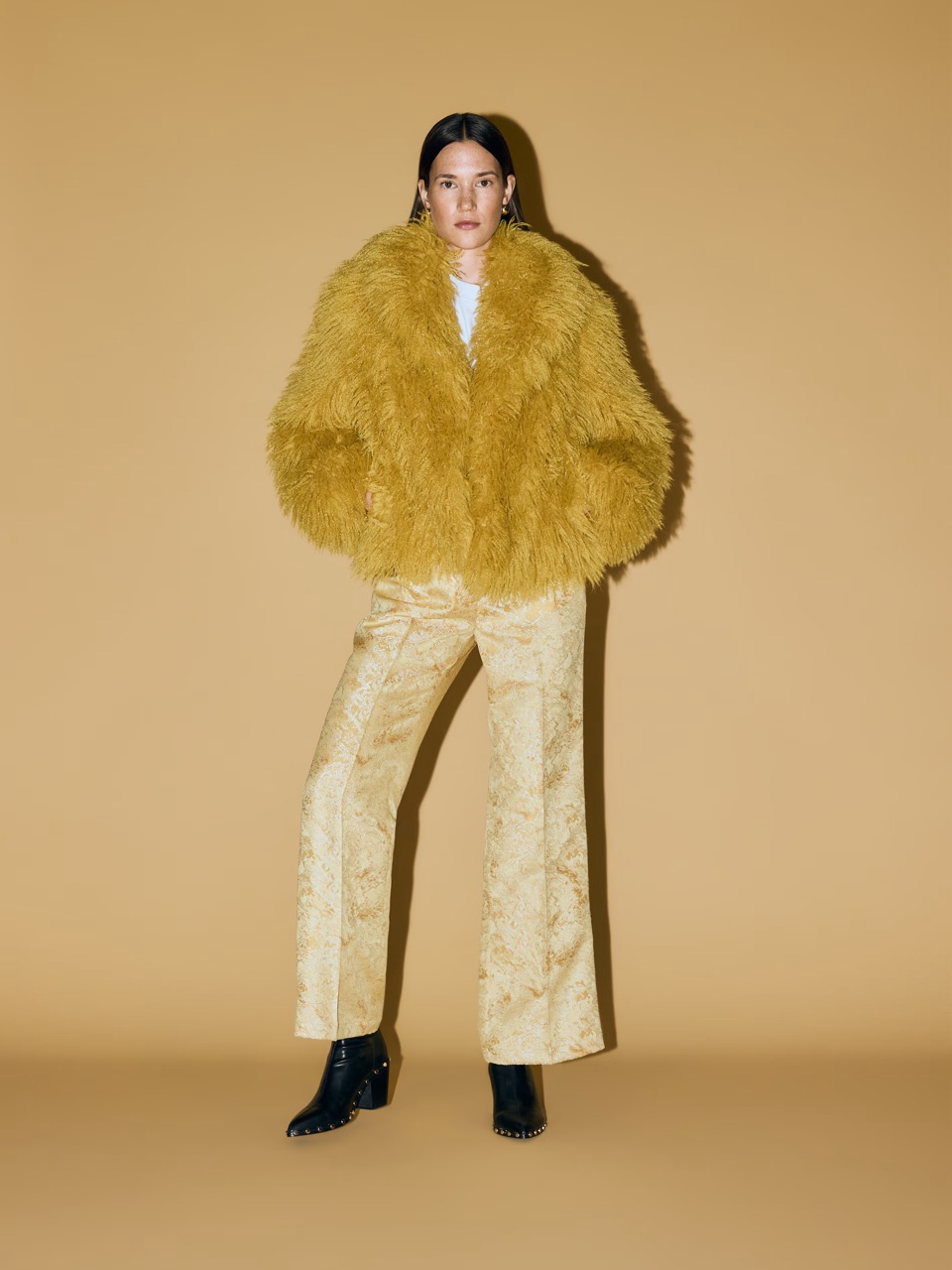 Reserved budna od veštačkog krzna Large