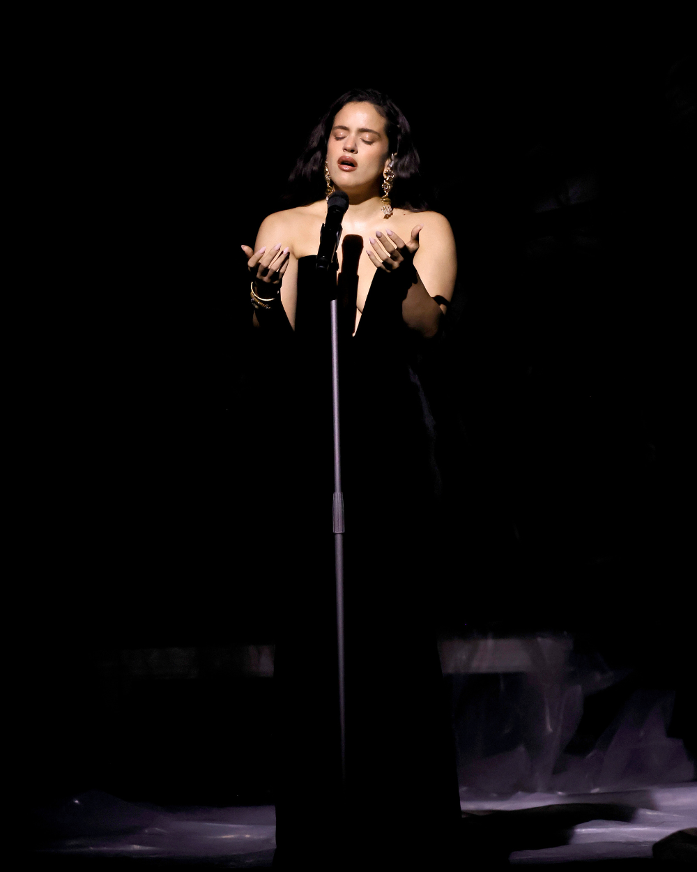 Rosalia je izdala „LUX