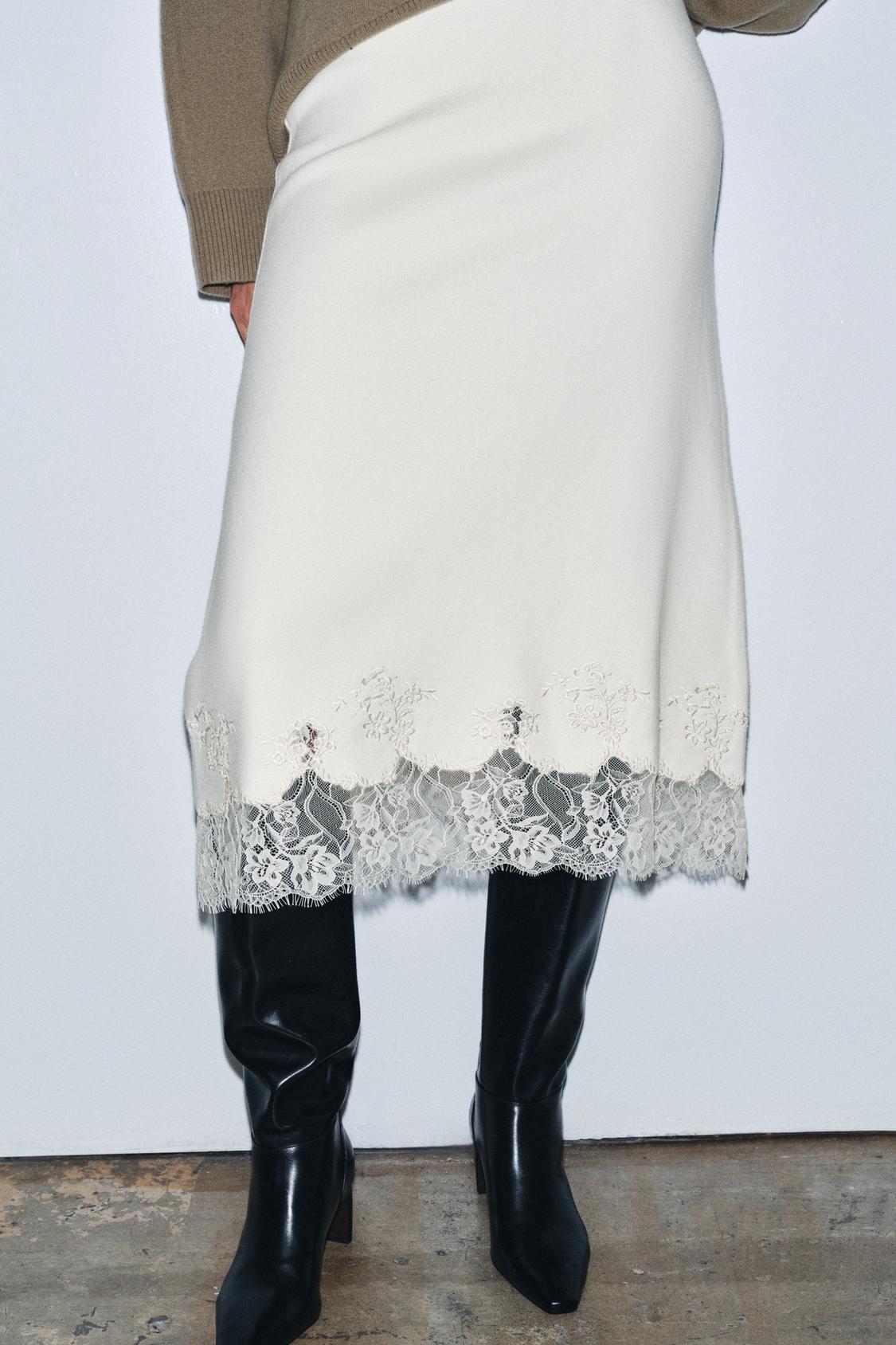 Suknje sa čipkom su modni favoriti