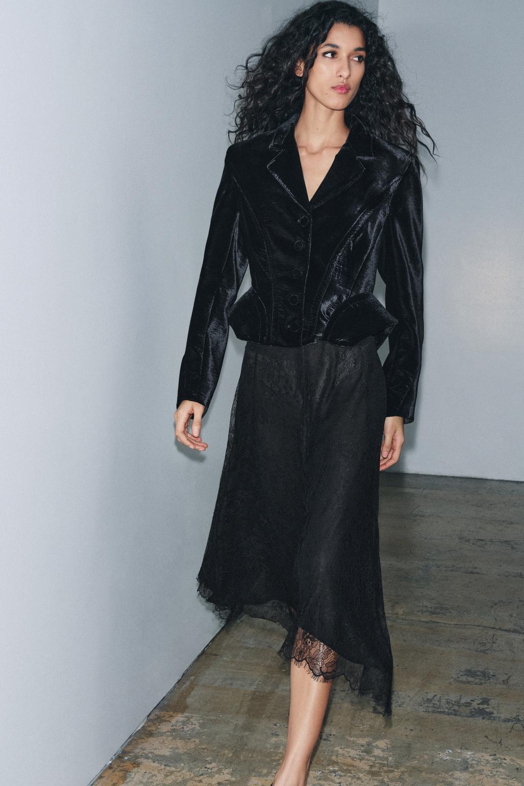 Suknje sa čipkom su modni favoriti