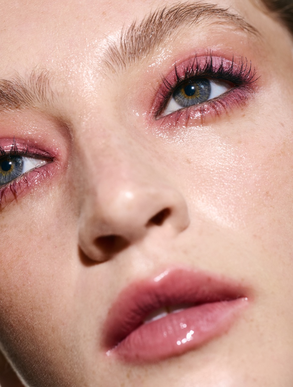 Lepota & Zdravlje beauty editorijal: 5 timeless makeup lookova9