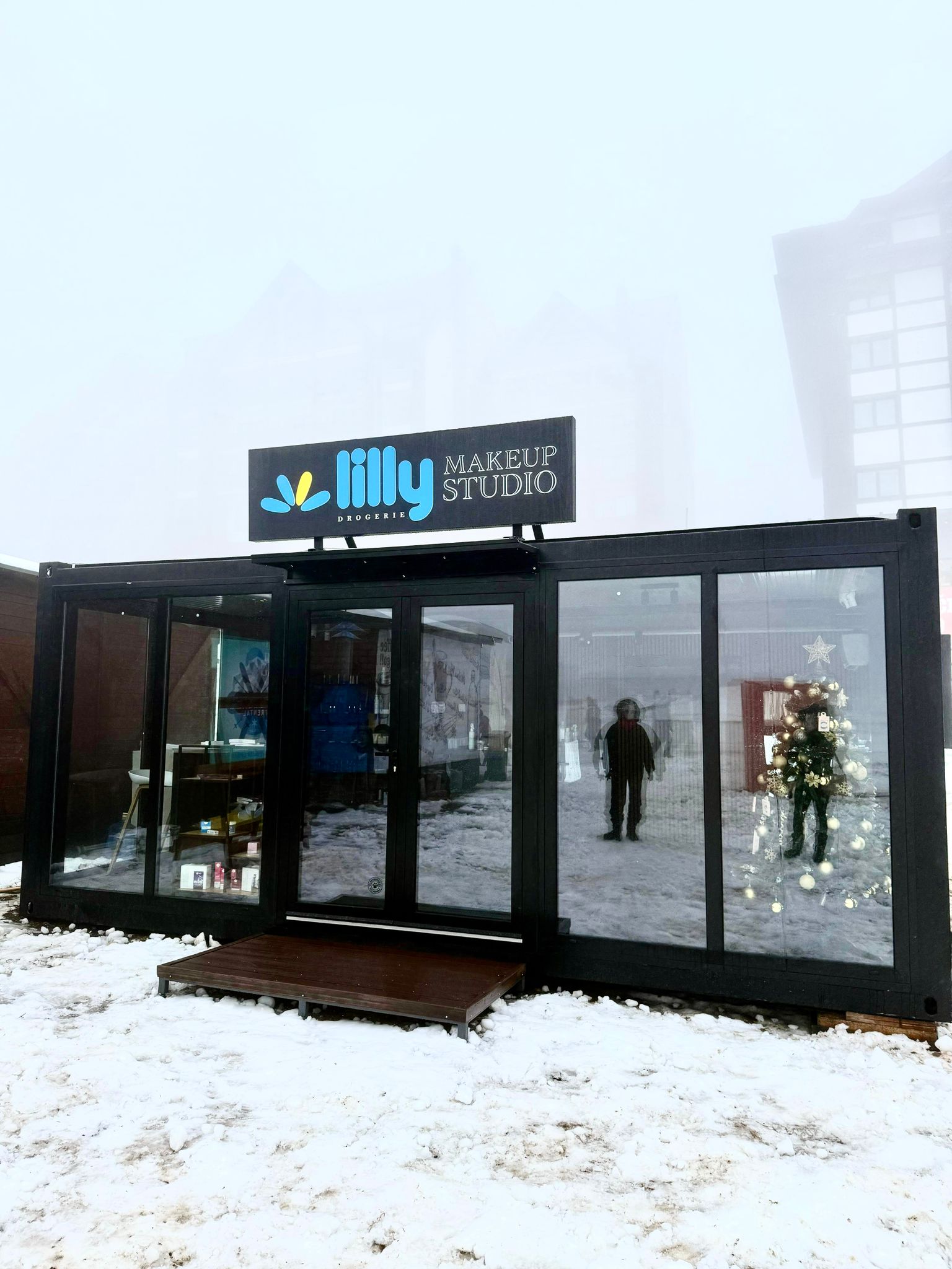 Lilly makeup studio na Kopaoniku Lilly Makeup studio na Kopaoniku